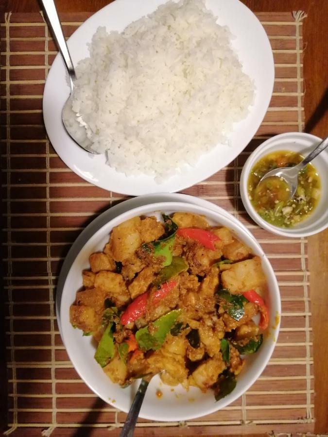 Macnara Travellers Inn Ratnapura Buitenkant foto